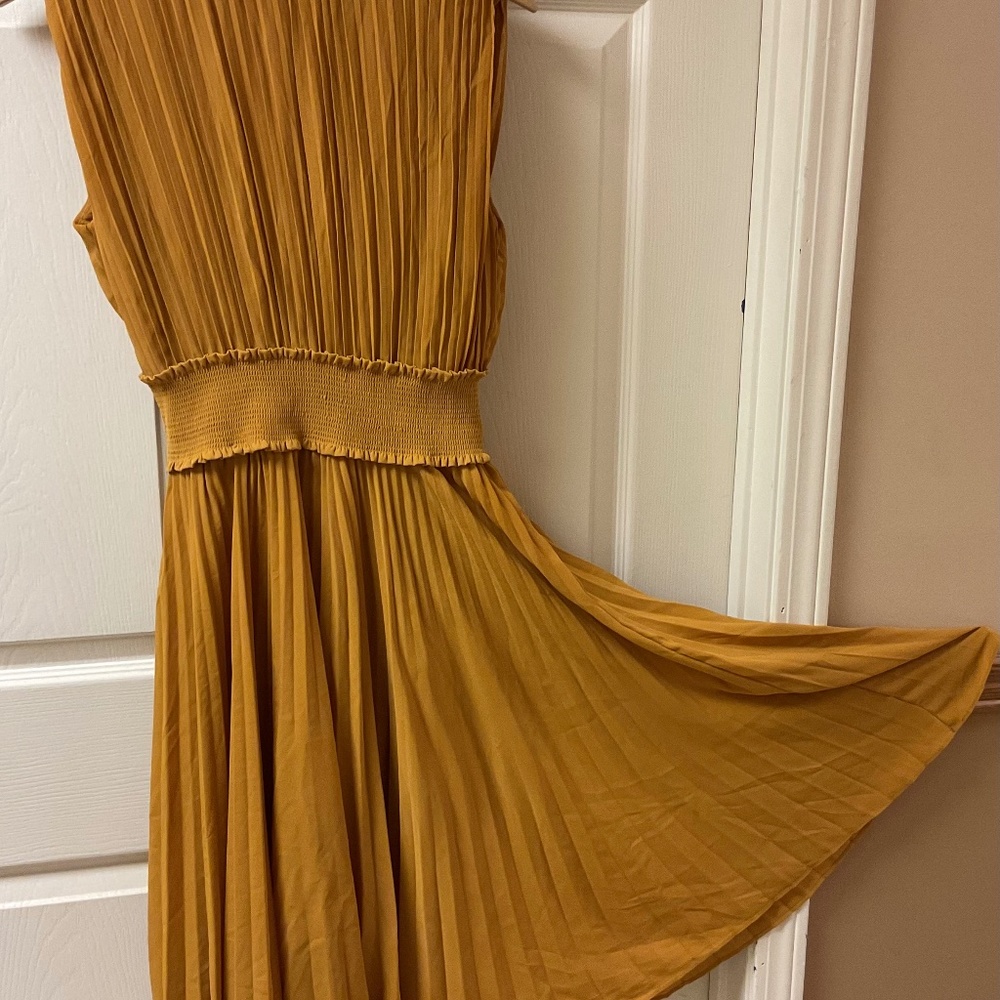 Nanette Lepore Mustard Yellow pleated Sleeveless High Neck MIDI DRESS Sz 8